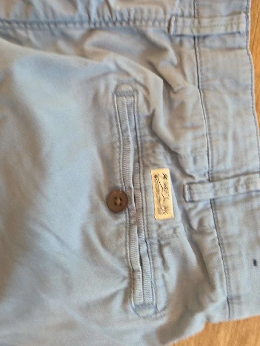 Faherty Men's Flat Front 7 Inch Inseam Light Blue Cotton Blend Shorts (32)